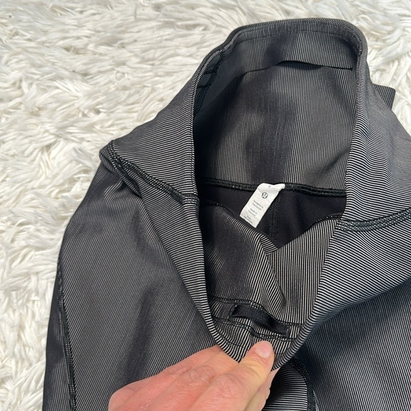 Lululemon Base Pace High-Rise Tight 25" *Two-Tone Ribbed Black / Gull Grey - Picture 2 of 5